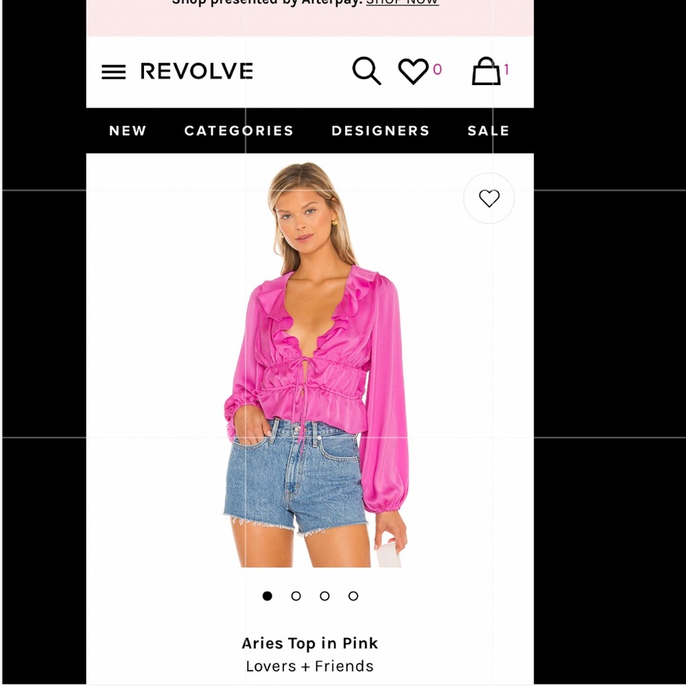 Black puff sleeve top-Get the revolve look♥️